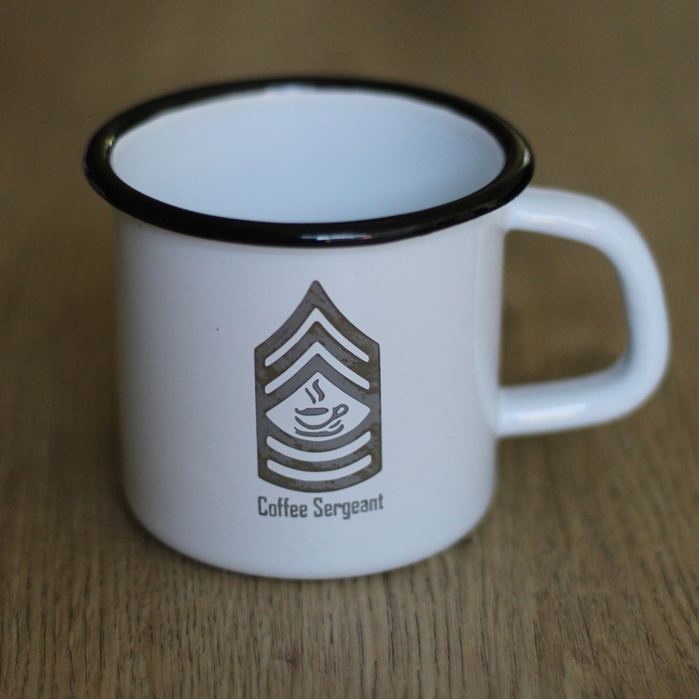 Coffee Sergeant Emaillebecher in weiß (330ml)